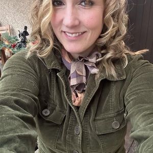 Meet your Posher, Emily